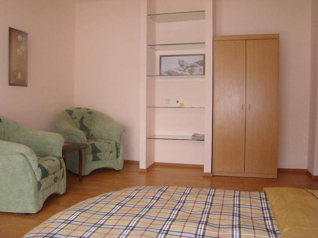 Alex Apartments Near Independence Square - Kiev Rum bild