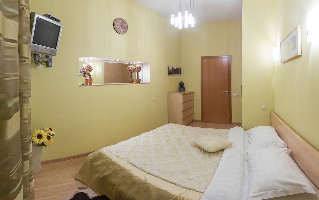 Alex Apartments Near Independence Square - Kiev Exteriör bild
