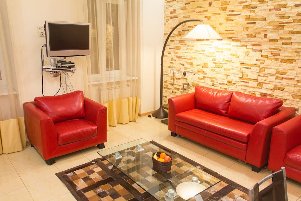 Alex Apartments Near Independence Square - Kiev Exteriör bild